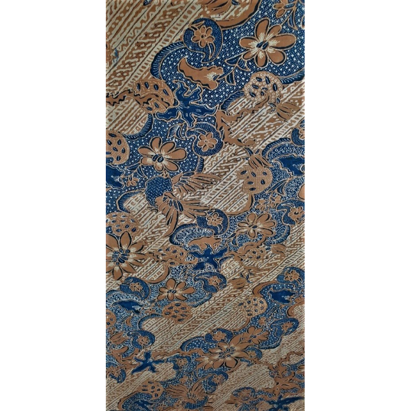 Groot Batik doek, lichtbruin, blauw en crème